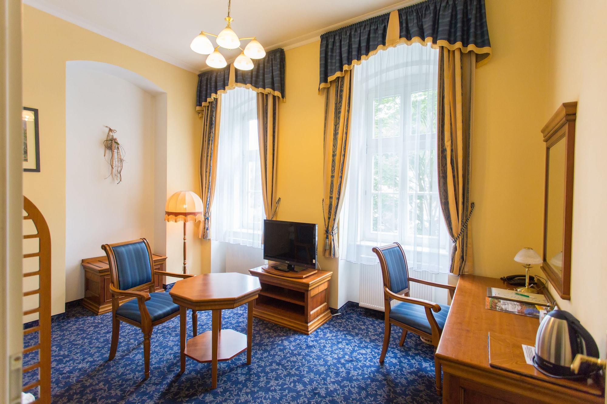 Ontario Hotel 3*