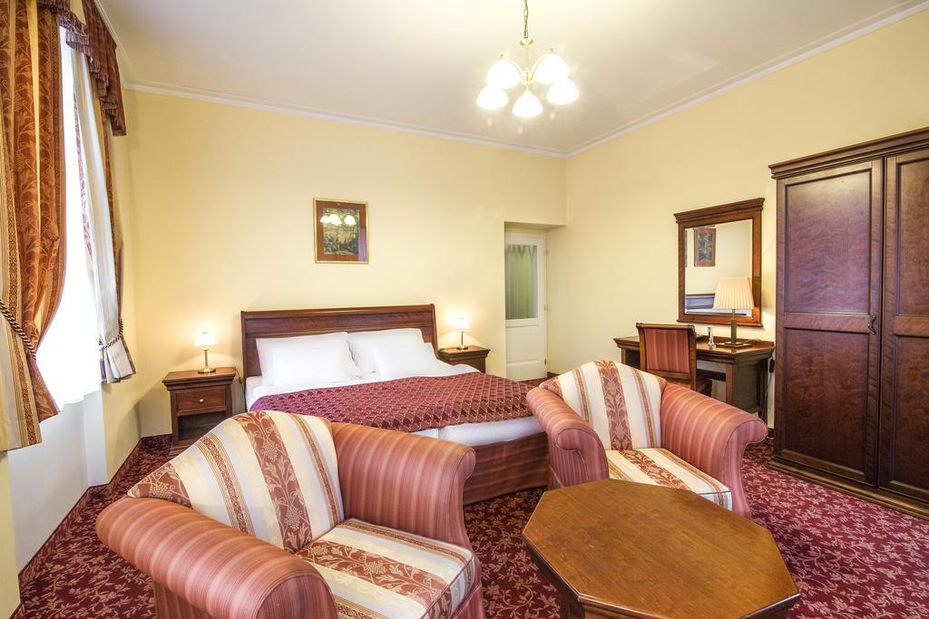 Hotel Ontario