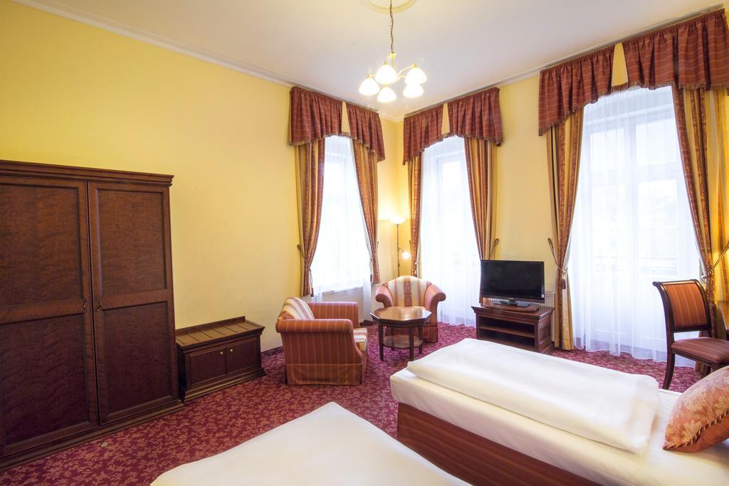 Ontario Hotel 3*